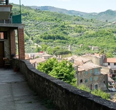 Cantina Nel Castello Montegiovi Dış mekan fotoğraf