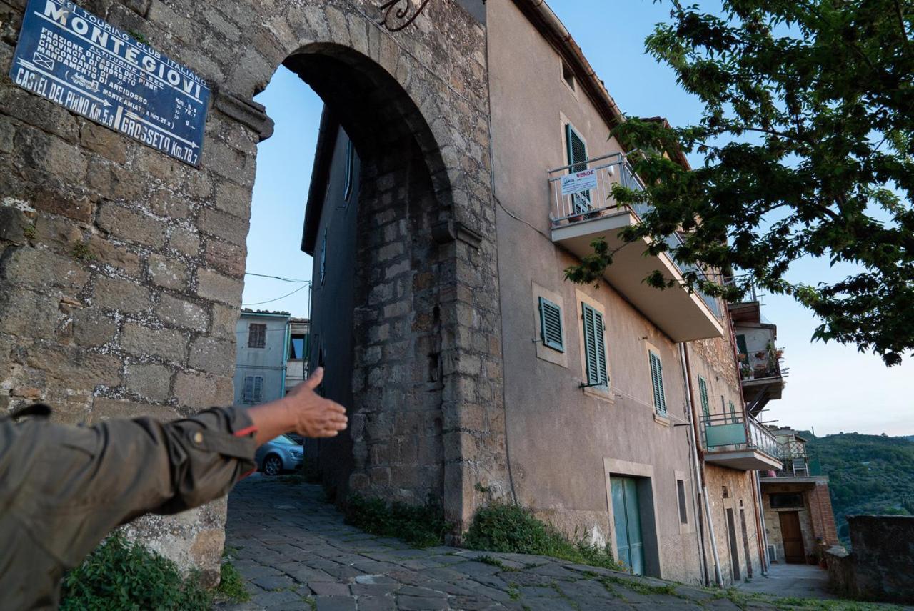 Cantina Nel Castello Montegiovi Dış mekan fotoğraf