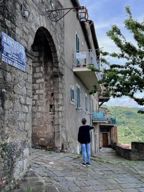 Cantina Nel Castello Montegiovi Dış mekan fotoğraf