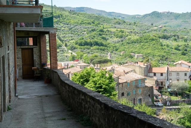 Cantina Nel Castello Montegiovi Dış mekan fotoğraf